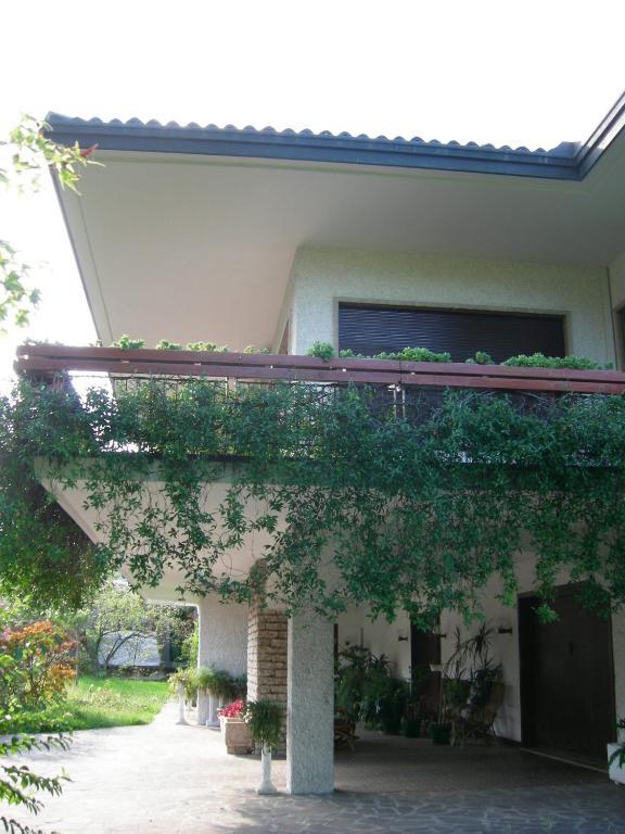 B&B Villa Filotea & Apartment เดเซนซาโนเดลการ์ดา ภายนอก รูปภาพ